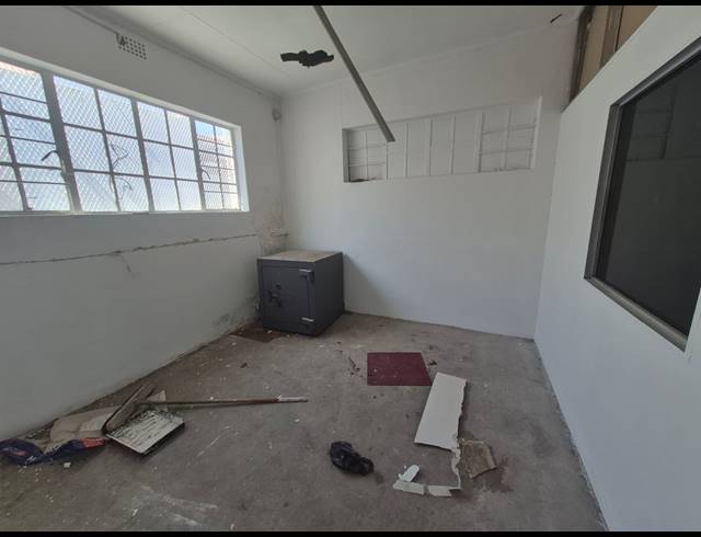 450M² RETAIL TO LET IN KRUGERSDORP CENTRAL